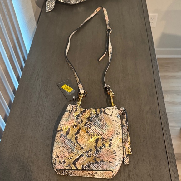 Vince Camuto Pastel Snake Print Crossbody Bag - Picture 7 of 8